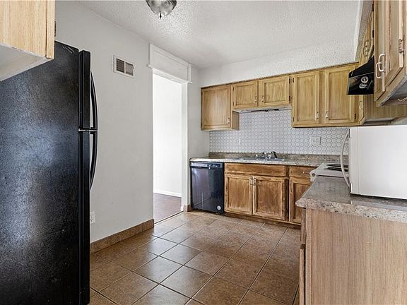 5th image of 14017 Ballantrae Dr