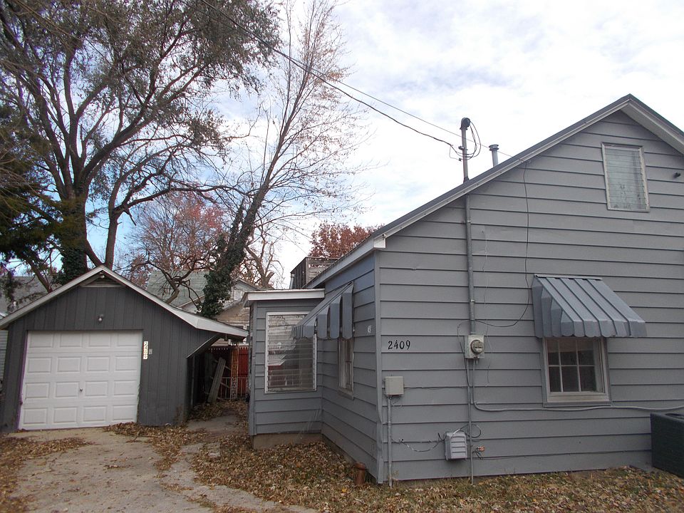 2nd image of 2409 Prairie Ave