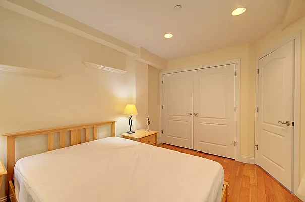 Sold by Landmarc Group | media 41