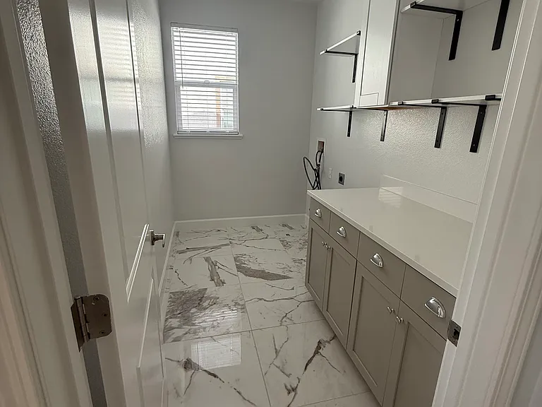 1600 Ranch Ln — Photo 17