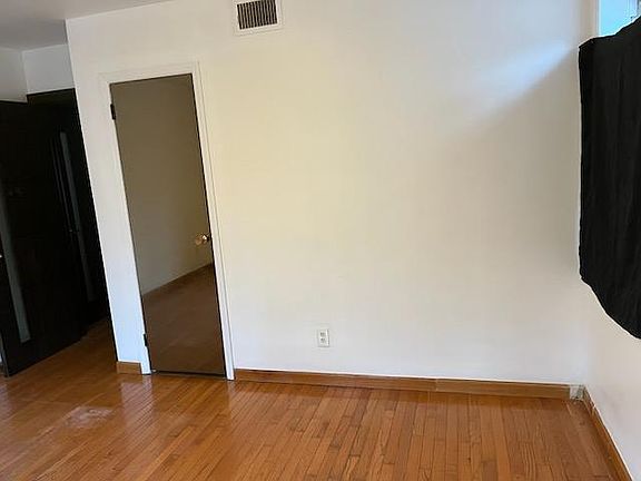 5th image of 13613 62nd Ave Floor 1