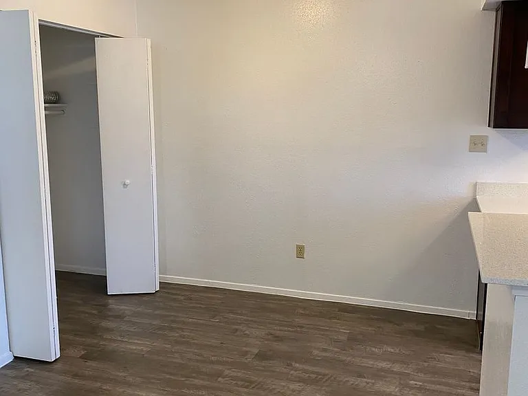Ashford Creek Apartments — Photo 41