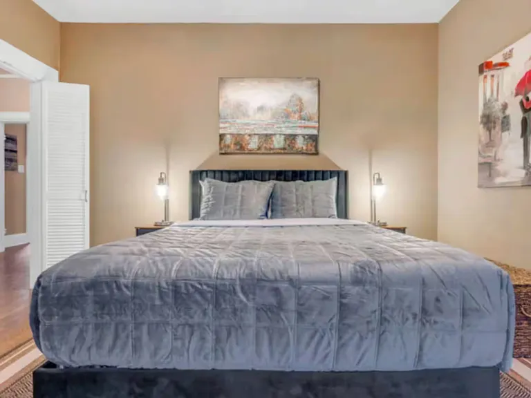 4303 Vandelia St — Photo 15
