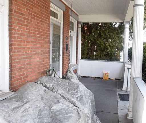 3rd image of 342 Alexander Ave