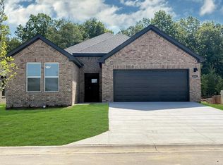 500 Cain Trl, Maumelle, AR 72113