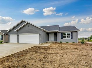 655 Pearl Ct, Mt Zion, IL