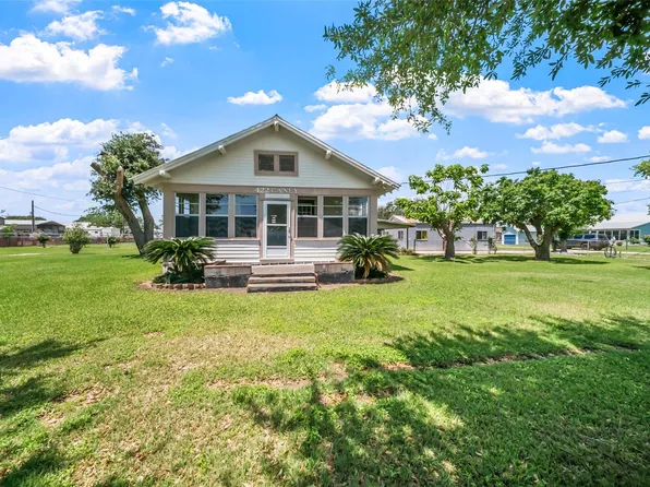 422 Caney Rd, Matagorda, TX 77457