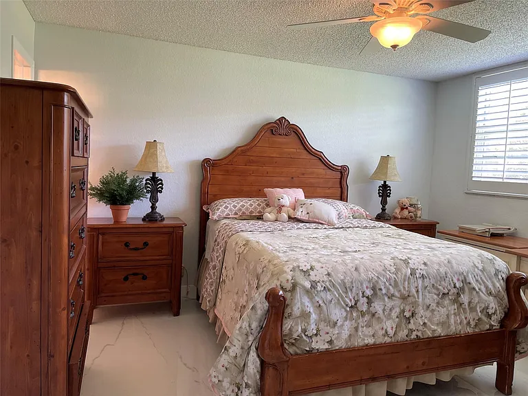 9420 S Hollybrook Lake Dr #102 — Photo 8