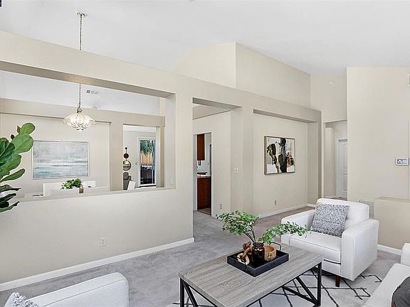 3rd image of 5327 Lakespring Dr