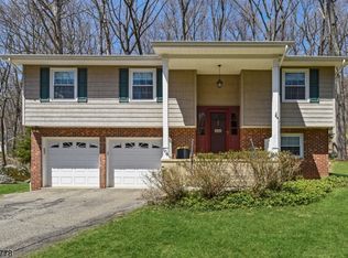 104 Fairview Ave, Long Valley, NJ 07853