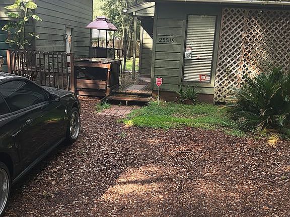 4th image of 25319 Darnoch St