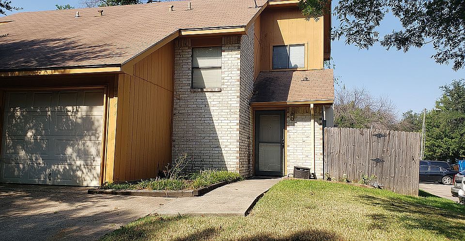 Front of townhouse
