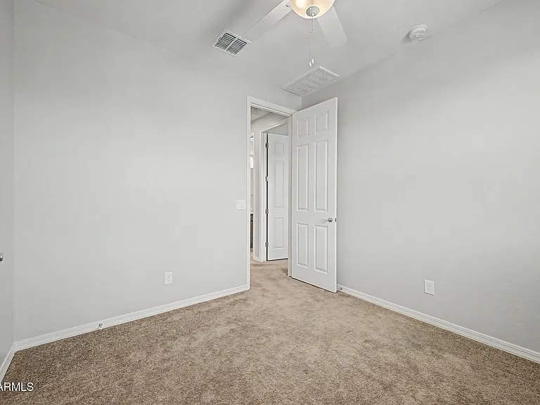 2511 S Entwistle St — Photo 21