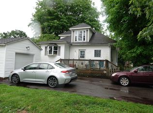 23 Meadow St, Buckhannon, WV 26201