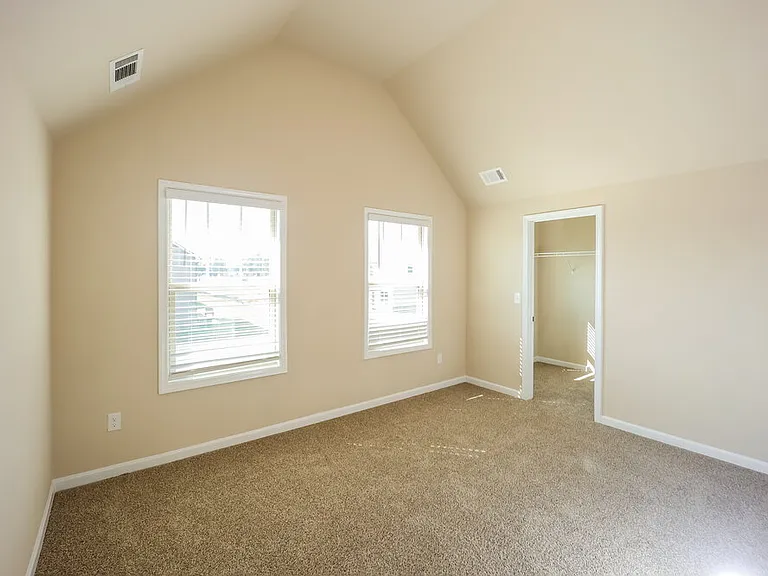 2350 Walker Dr — Photo 13