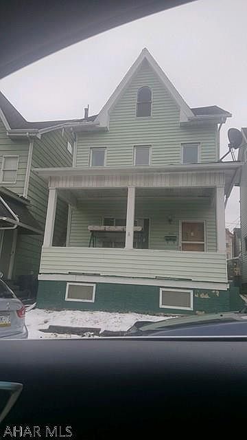 2nd image of 315 2nd Ave