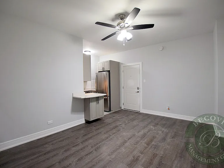 The 1521 Sherwin — Photo 3