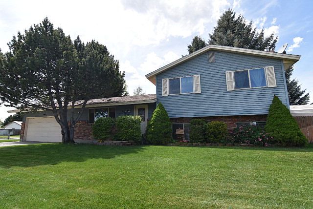 1st image of 944 Dickson Ave