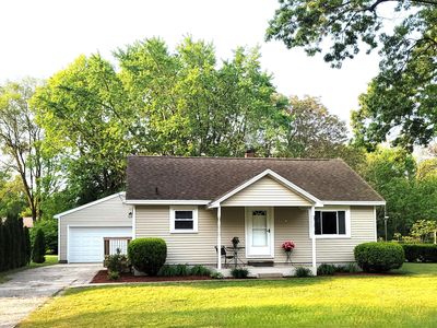 1049 Vick Rd, Muskegon, MI, 49441