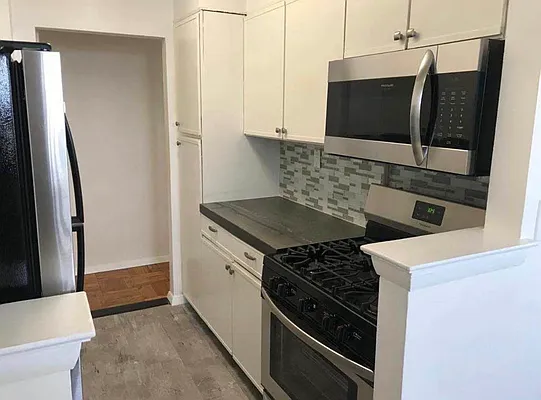 Rented by Midbrook Realty, LLC | media 16