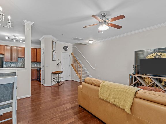 5th image of 2120 Breezeway Dr Unit 104