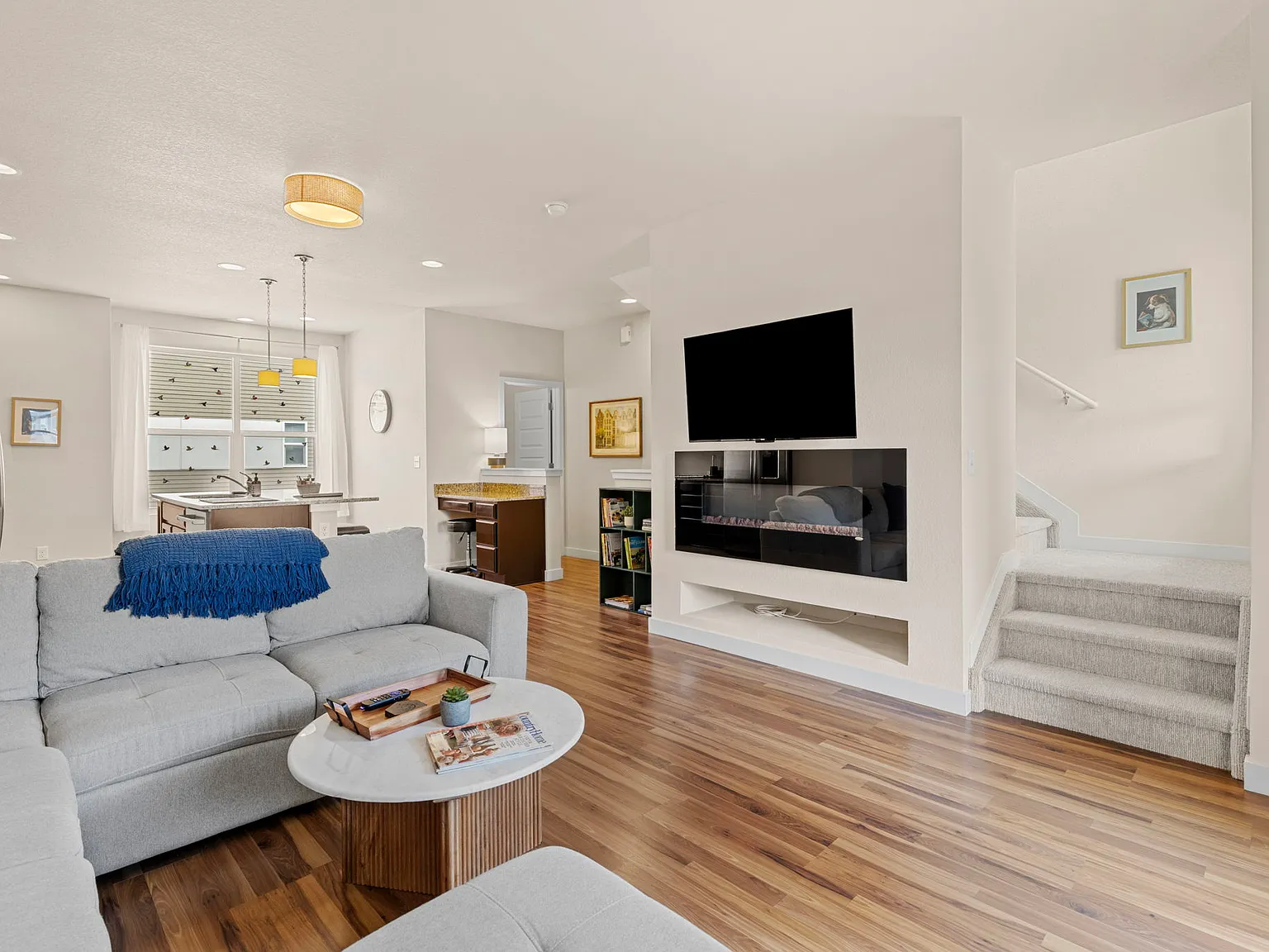 2 bed, 2.5 bath, 1242 sqft, $3,595 — Photo 4