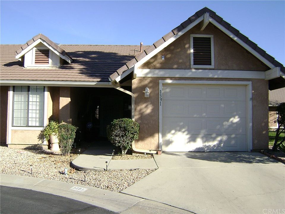 1st image of 1391 Yorktown Cir