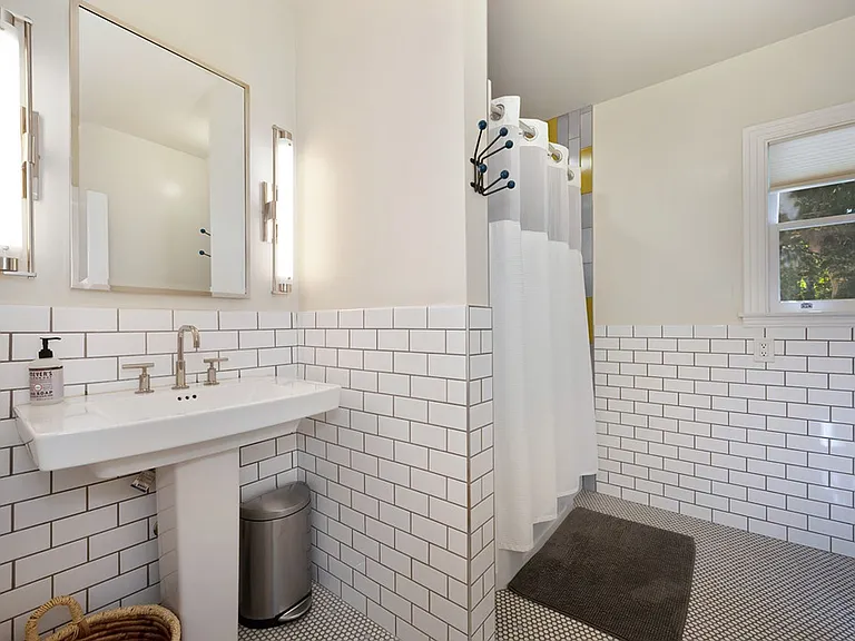 1250 Perkins Way — Photo 24