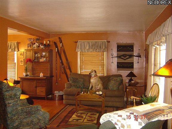 4th image of 590 Birch Hill Dr