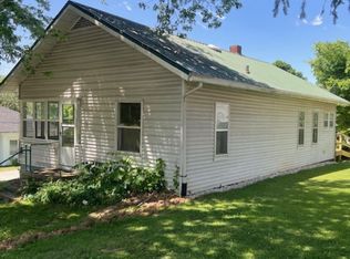 401 NE 3rd St, Paoli, IN 47454