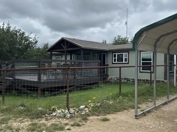 138 Spanish Oak Trl, Harper, TX 78631