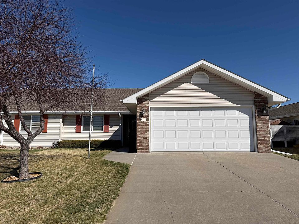 1st image of 911 Janet Ln