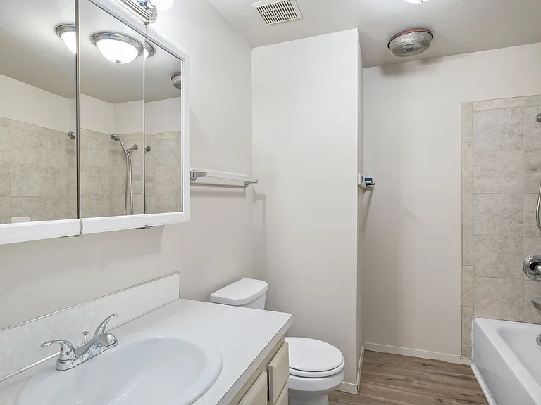 179 SW Hayes Ave — Photo 12
