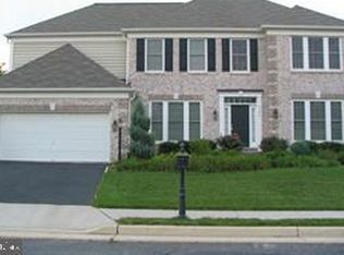 43869 Churchill Glen Dr, Chantilly, VA 20152
