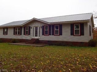 408 Bettys Ln, Mill Spring, NC 28756