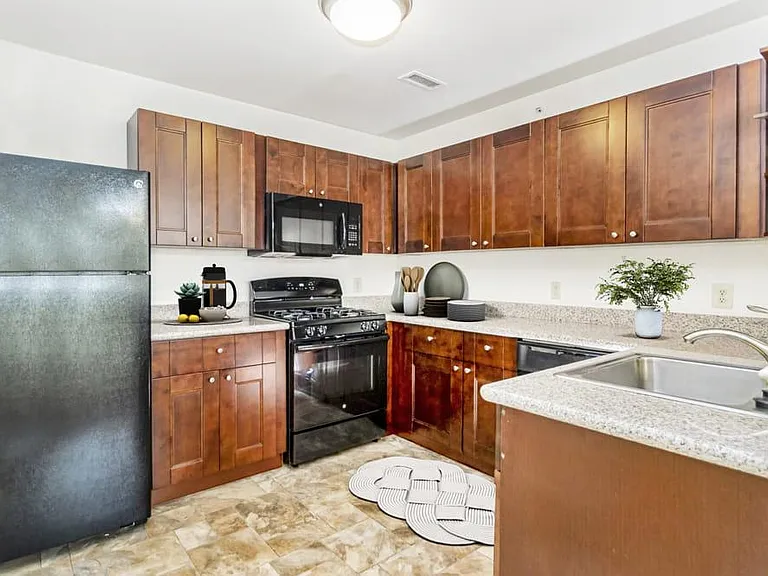 The Apartments at Olde Towne — Photo 2