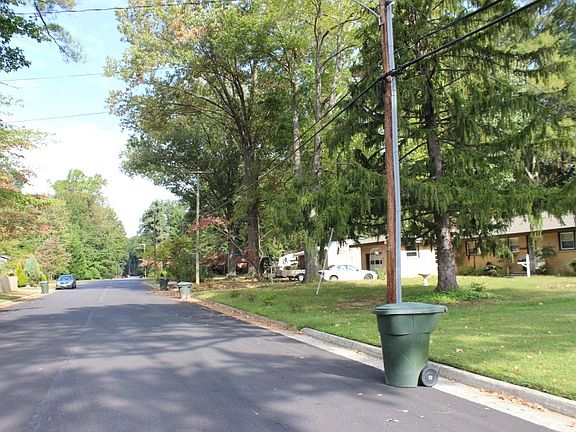 5th image of 207 Normandy Ln