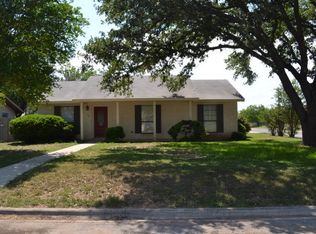 301 Studer Park, Uvalde, TX 78801