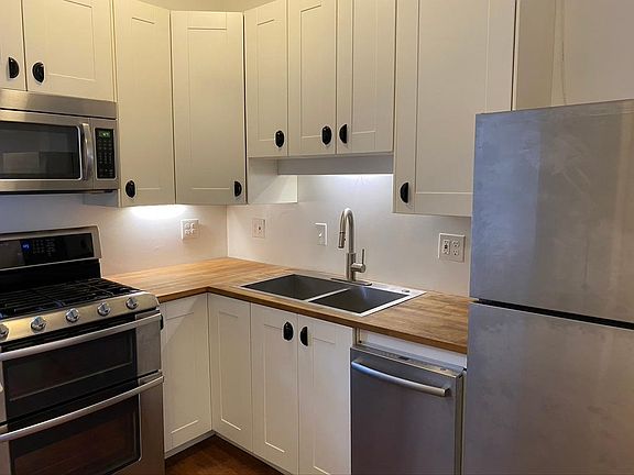 5th image of 1400 Elm St #2