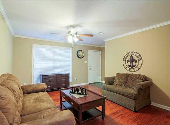5th image of 106 Parkwood Dr E #1