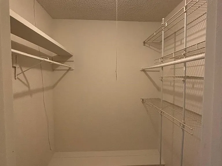 2710 Briarhurst Dr #5 — Photo 24