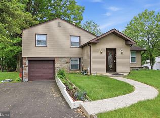 1111 Harriett Rd, Huntingdon Valley, PA 19006