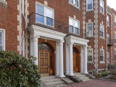 24 Dean Rd #3, Brookline, MA, 02445
