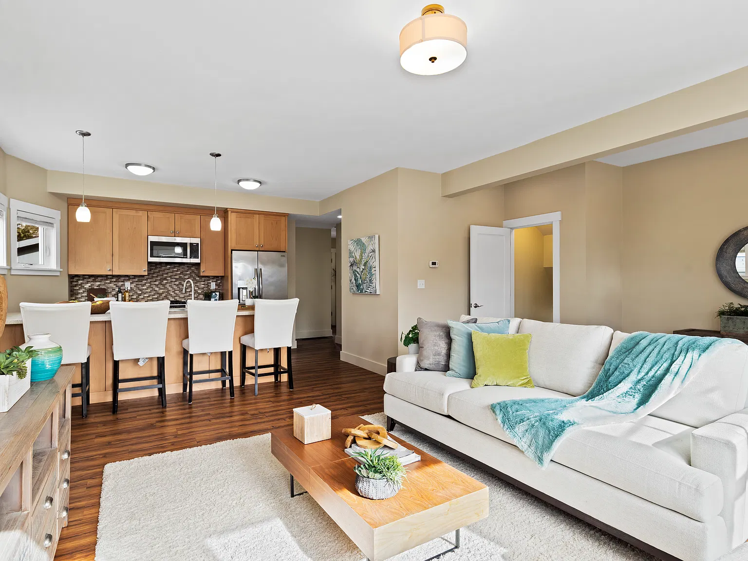 2 bed, 1900 sqft, $3,850 — Photo 4