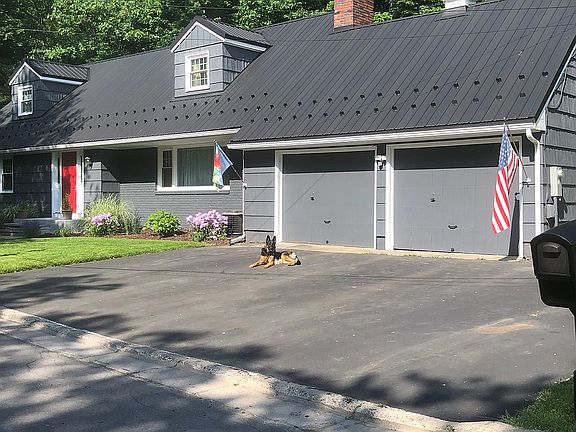 2nd image of 14 Pinecrest Dr