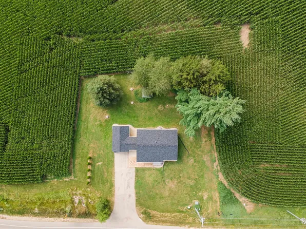 6215 River Rd, Deforest, WI 53532