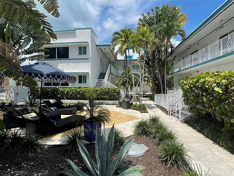7710 Harding Ave #408 — Photo 9