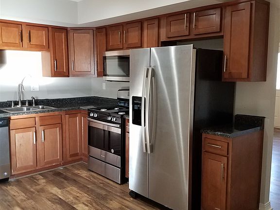 5th image of 506 Woodcreek Dr