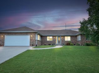 544 Timberline Dr, Slinger, WI 53086