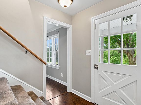 4th image of 297 Tanglewood Dr